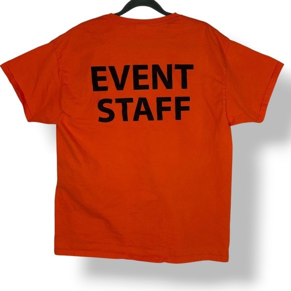 Kenny Chesney Guest Svcs Event Staff Orange T Shirt Here and Now Tour Bobcat - Picture 2 of 5